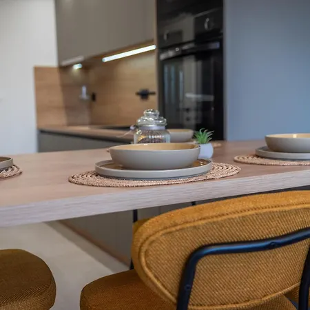 Luxe By Nike * Split