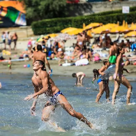 Luxe By Nike * Split